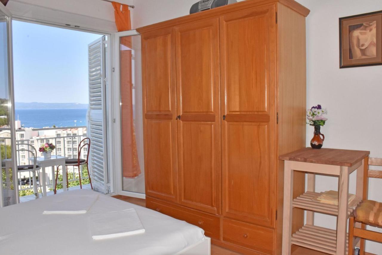 Apartments Zorica Tucepi Bagian luar foto