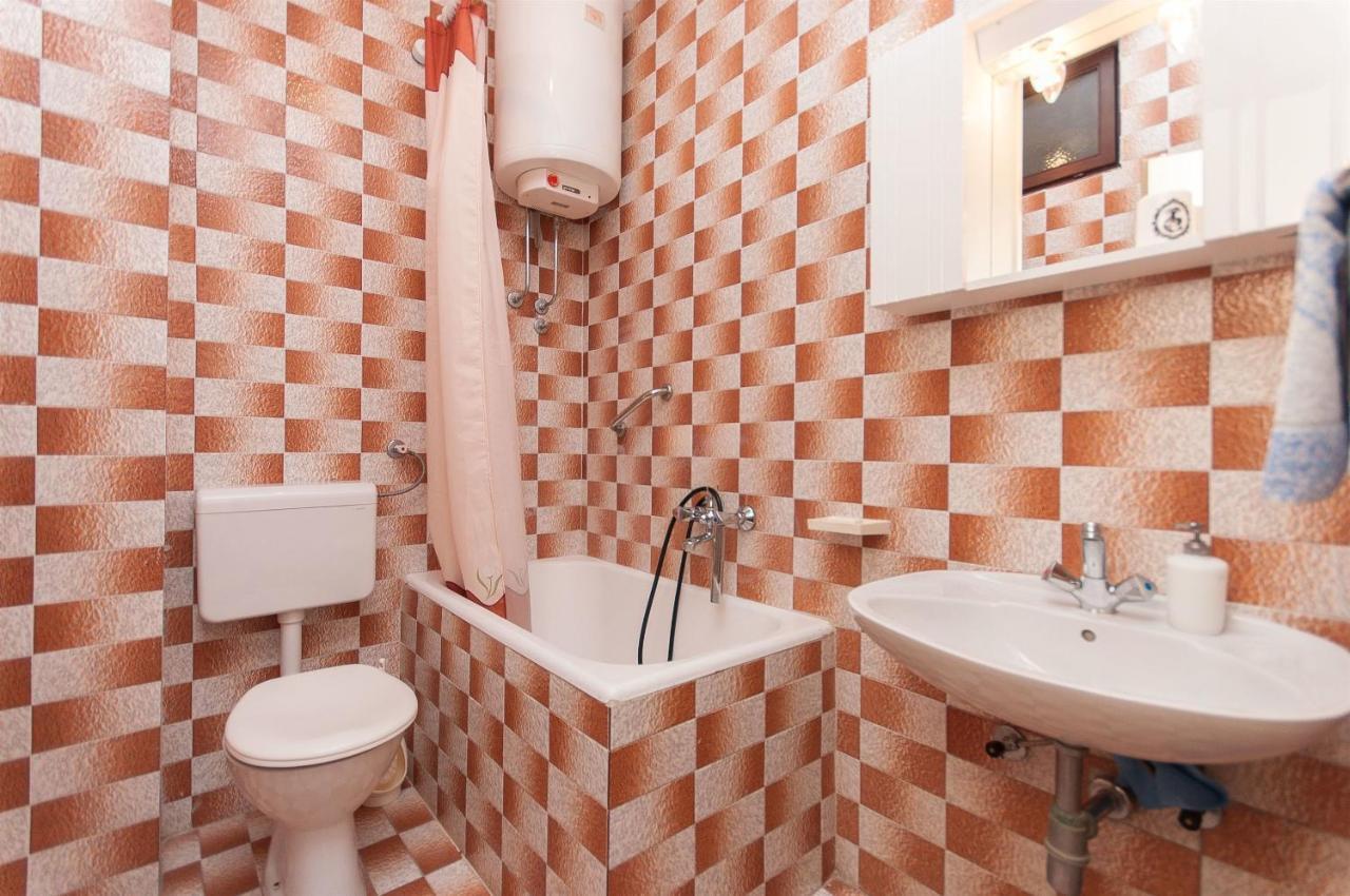 Apartments Zorica Tucepi Bagian luar foto