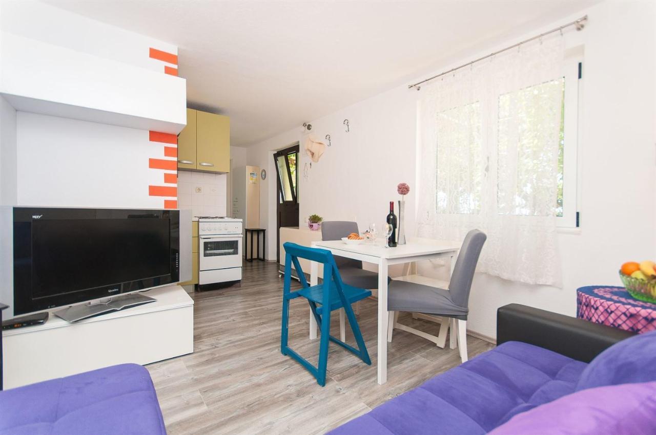 Apartments Zorica Tucepi Bagian luar foto